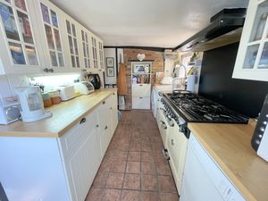Rectory Road- click for photo gallery